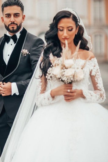 Abito a maniche lunghe di abito a maniche lunghe abito da sposa con appliques