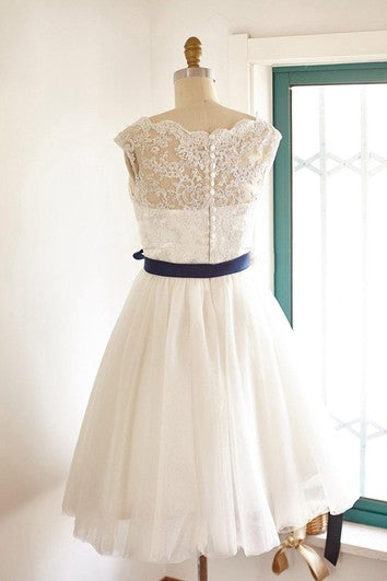 Bateau Sleeveless short A-line Wedding Dress With Appliques And bow