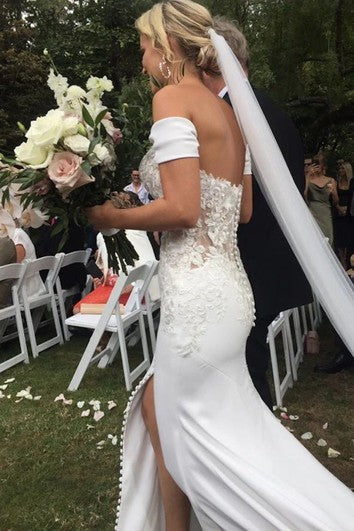 Vestido de boda de satén de Novia Splite Frente Spliter Spliter con encaje y botones Detalles