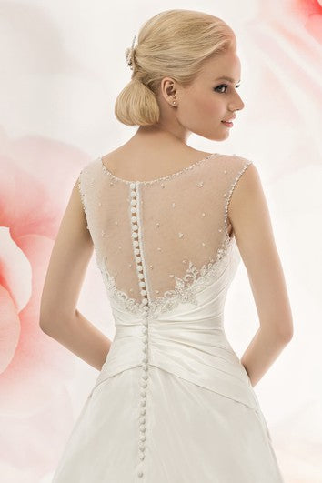 Vestido de satén ilusión de tapa maxi de una línea