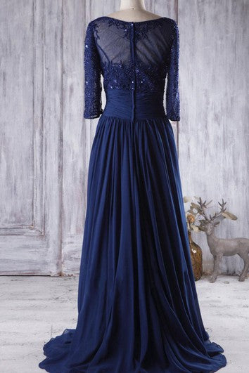 Dlouhé šaty s výstřihem srdíčko, dlouhým rukávem, z šifonu, tylu a krajky s korálkováním a iluzí