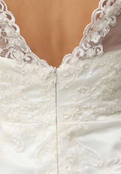 فستان قصير نصف ميناء مع تراكب دانتيل