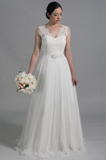 Tulle A-Line Sleeveless Dress With Scalloped-Edge Neckline and Lace Bodice