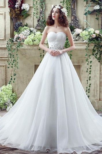 Chic White Sweetheart Beadings Wedding Dress Court Train Lace-up