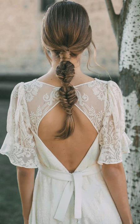 Vestido de boda de encaje con ojo de choque de cuello de cuello de cuello