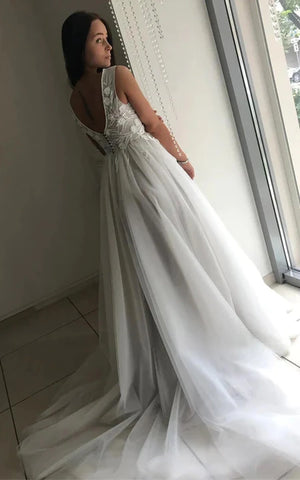 V-neck Sleeveless A-line Sweep Train Wedding Dress with Applique Top