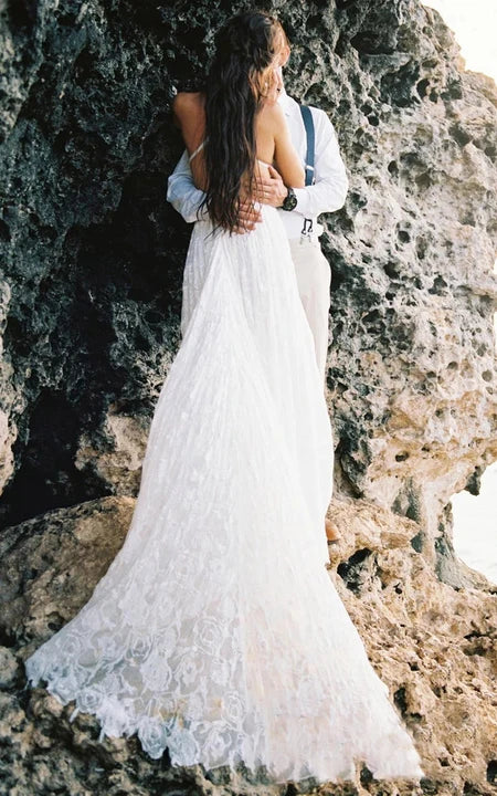 Abito da sposa da facciata in pizzo senza maniche spaghetti