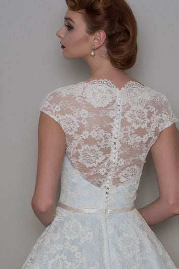 A-Line Knee-Length Appliqued V-Neck Cap Sleeve Lace Wedding Dress