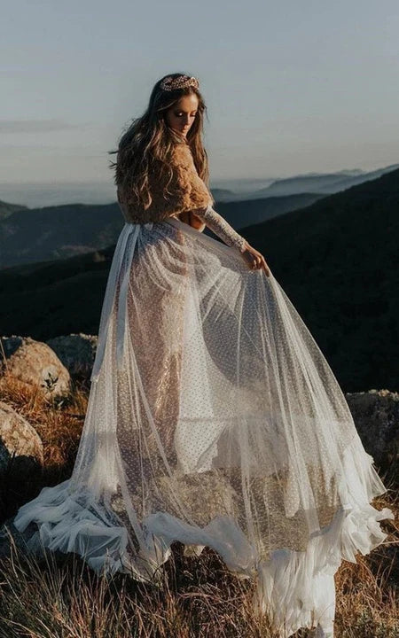 Country Ethereal Illusion šaty na svatbu s dlouhým rukávem a výstřihem do V, boho styl, s hlubokým výstřihem na zádech