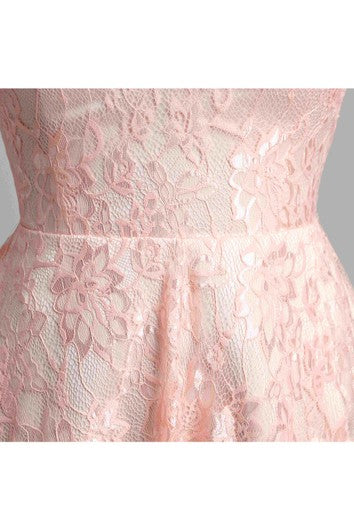 Robe courte/mini en dentelle simple à col montant et coupe trapèze sans manches