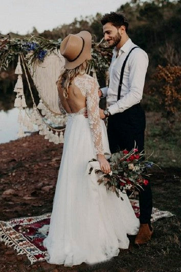 Elegantní svatební šaty z tylu s dlouhým rukávem a krajkovým výstřihem ve tvaru klíčové dírky s nařasením