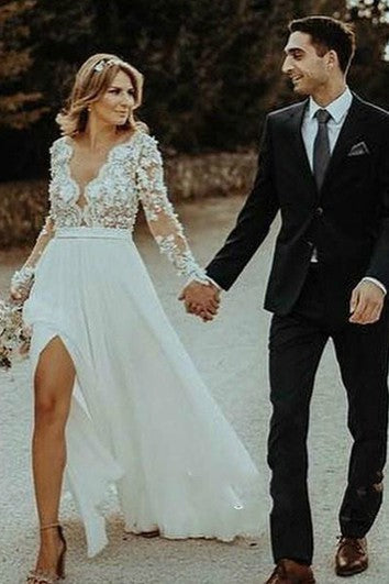 Svatební šaty Ethereal s áčkovou sukní z šifónu a hlubokým výstřihem s rozparkem vpředu