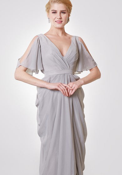 Robe longue empire unique à col en V et épaules dénudées avec bretelles