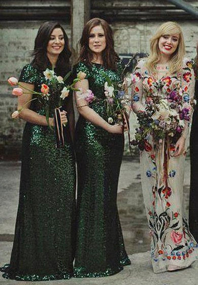 Robe fourreau longue à manches courtes avec paillettes sur toute la surface