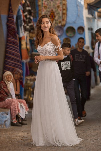 Abito da sposa sexy di tulle sexy etereo a V-The Shoulder con dettagli in pizzo in cima