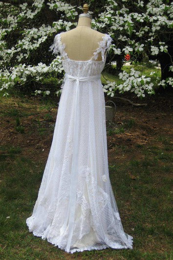 V-Neck Sleeveless A-Line Hippie Lace Wedding Dress With Bow