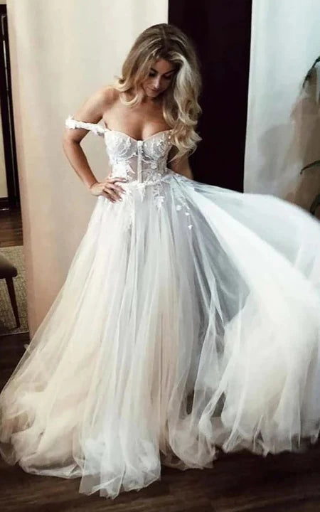Ethereal Off-the-Shoulder Sweetheart A-Line Tulle Wedding Abito con applicazioni floreali
