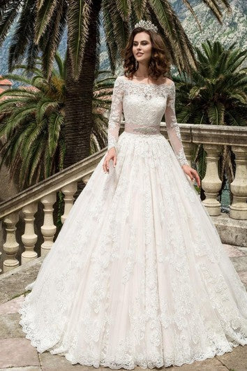 A-Line Mini Off-the Shoulder Long Belling Bell Places Appliques Abito a bottone in tribunale