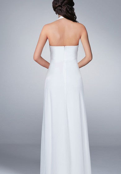 Robe de mariée longue en mousseline de soie avec perles et col licou