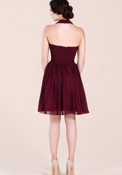 Vestido de gasa corta de Halter A-Line con pliegues