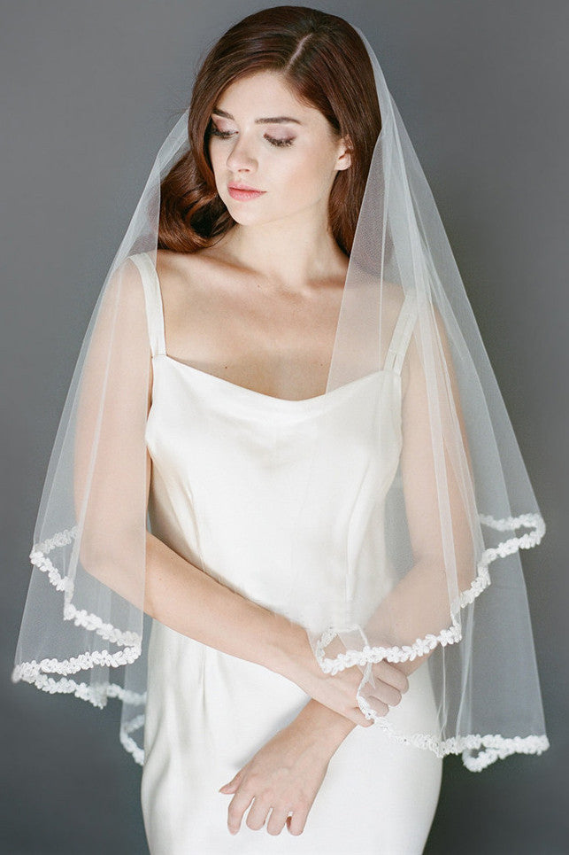 Fingertip Length Lace Applique Tulle Wedding Veil