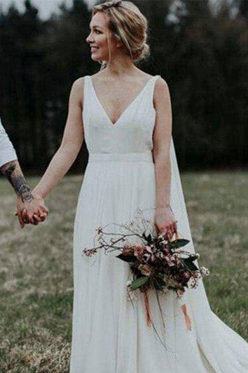 Elegantní Watteau Plunging V-krk Bohyně A-line Svatební Šaty s Katedrálním Vlakem