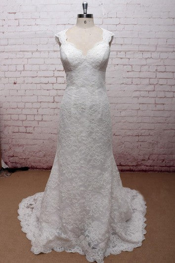 Lace Sleeveless Mermaid Bridal Gown With Scalloped V-Neck