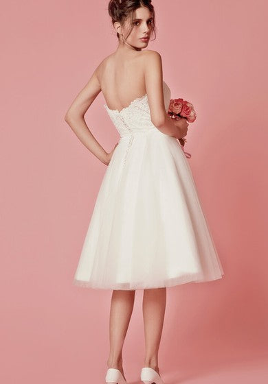 Vestido aristocrático de té de cuello con cuello con cuello con cuello con encaje