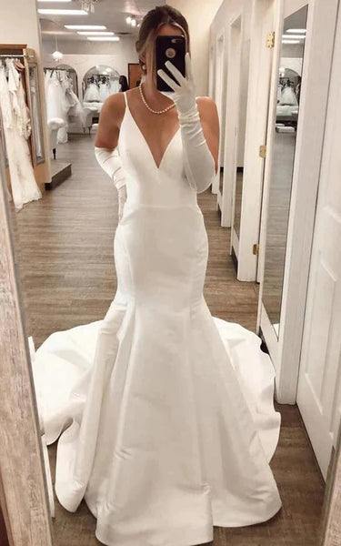 Simple Sexy Spaghetti Plunged Solid Mermaid Wedding Dress with Back Bow