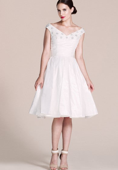 Abito a-line a spalle a spalle con perline