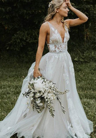 Boho/Hippie Sexy Country V-neck Tulle A Line Floor-length Sleeveless Illusion Wedding Dress