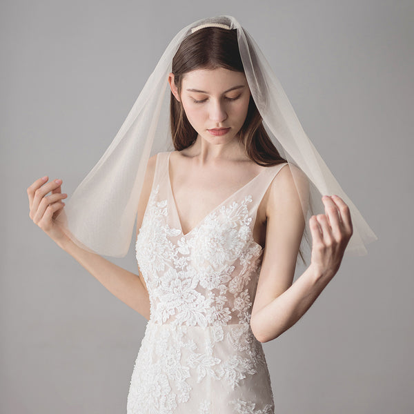 Soft Simple Style Two Tier Shoulder Veil