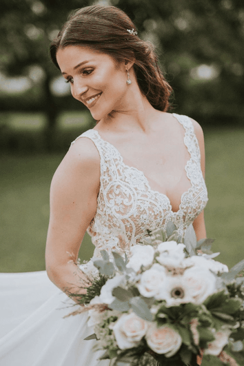 Bohemian V-krk A-linie Šifonová a krajková podlahová svatební šaty s vlečkou bez rukávů