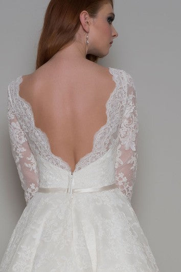 A-Line Knee-Length Half-Sleeve Appliqued Bateau-Neck Lace Wedding Dress