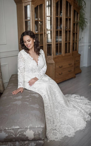 Vintage Sheer Lace V-neck Long Sleeve Plus Size Wedding Dress with Sweep Train