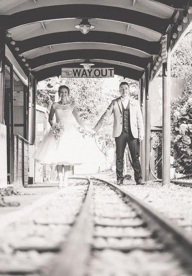 Vestido de encaje de tul de tul de la tul de la tul de la cinta de campana de campbón de campbón de mangas de mangas a