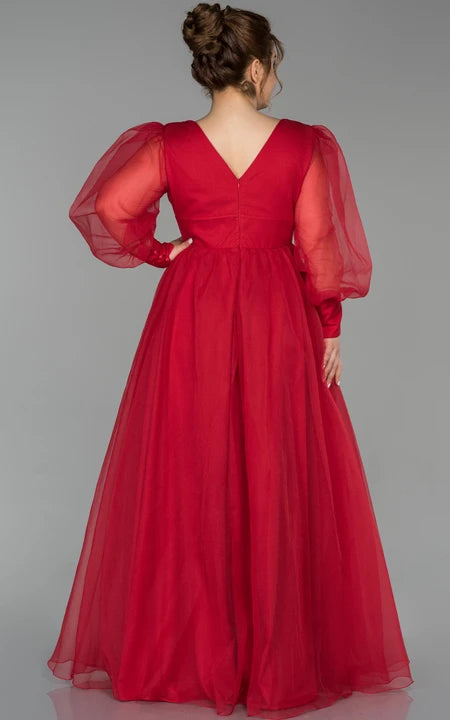 Večerní šaty s výstřihem do V, nabíranými rukávy, plisovaným empire střihem do áčka a výstřihem na zádech ve tvaru V, plus velikost