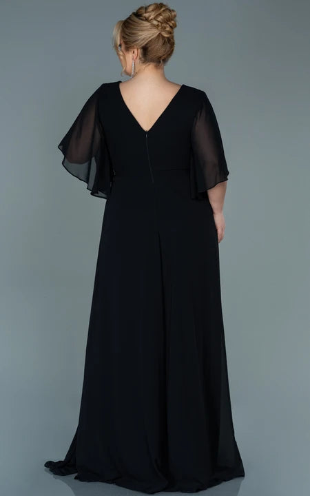 Empire-Kleid aus Chiffon mit V-Ausschnitt und Fledermausärmeln und Rüschen in Übergröße für die Brautmutter