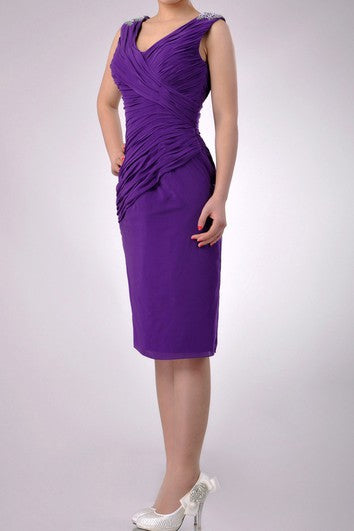 Knee-length V-Neckline Sheath Chiffon Bridesmaid Dress With Slanting Pleats