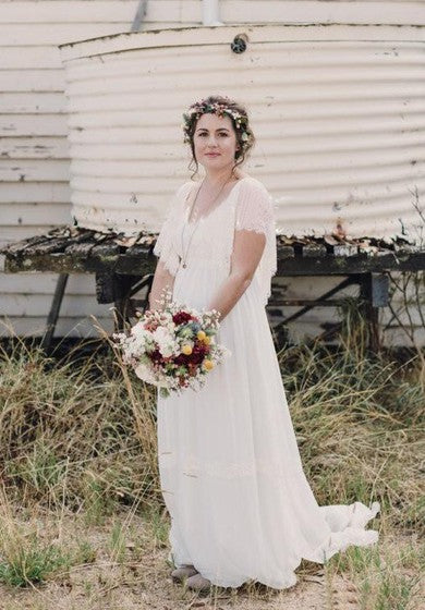 Bohemian Plus Size Spitzen-Brautkleid mit kurzen Ärmeln und offenem Rücken