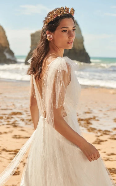 Casual Cap-sleeve Plunged NecklineTulle Wedding Dress with Bows and Straps