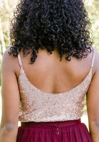 Robe trapèze en tulle à paillettes et manches courtes sans manches avec t-shirt à spaghetti et bijou