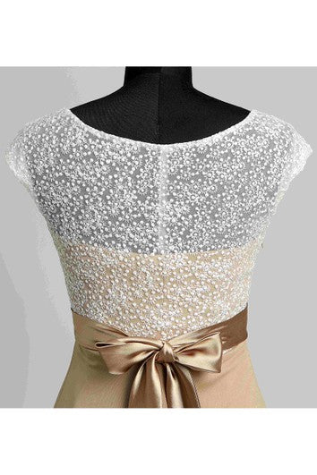 Robe de maternité en jersey à manches courtes et col bateau en dentelle