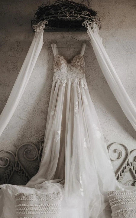 Sweetheart Criss-Cross Tulle Empire A-Line Vestido de novia sin espalda