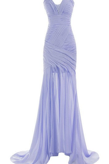 Svatební šaty s vlečkou, řasením a korálkováním