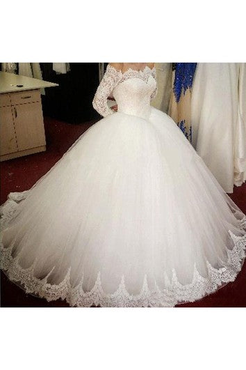 Long Sleeve Scalloped Neck Floor Length Lace Applique Bridal Gown