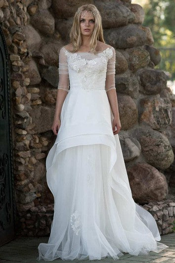 Abito da sposa con bottone in pizzo in tulle di chiffon