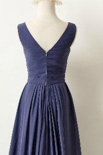 Vestido de gasa de cuello en v con pliegues