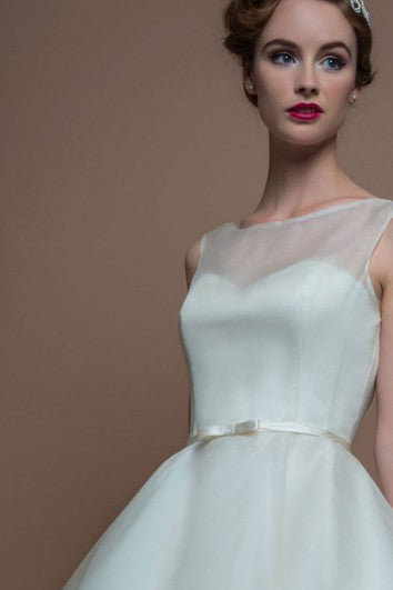 A-Line Tea-Length Sleeveless Bateau-Neck Organza Wedding Dress With Illusion