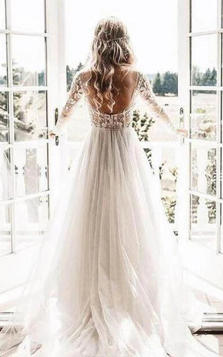 Robe de mariée en mousseline de soie à manches longues et dos en trou de serrure